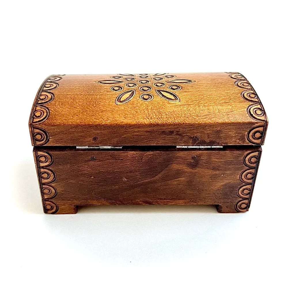 Vintage Hand-Carved Wooden Treasure Chest Trinket Jewelry Box 4” - Picture 3 of 9